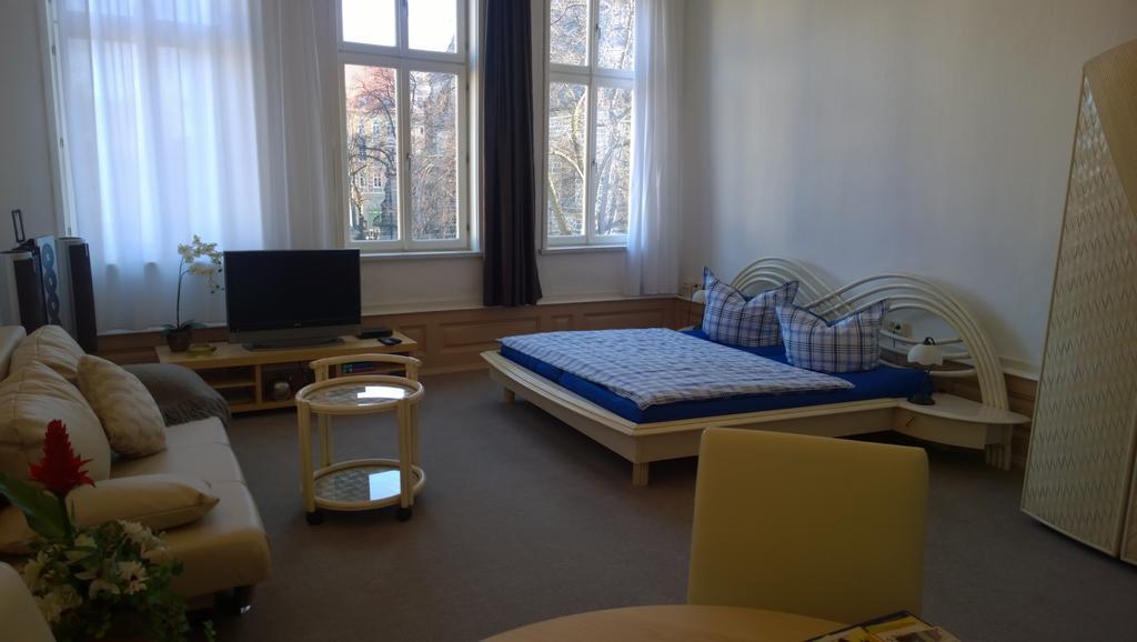 Das Nest In Кведлинбург Стая снимка